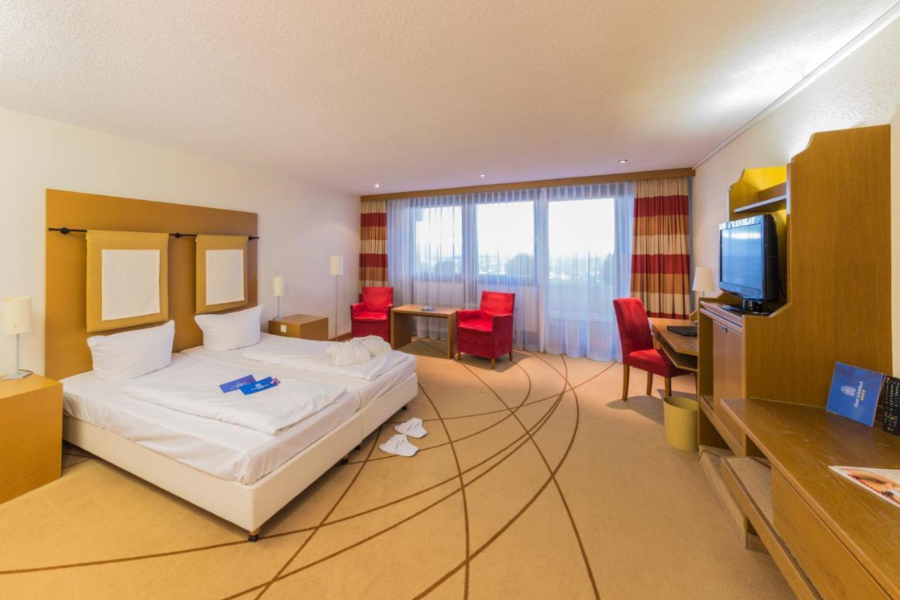 Hotel Schoenbuch Pliezhausen Екстер'єр фото